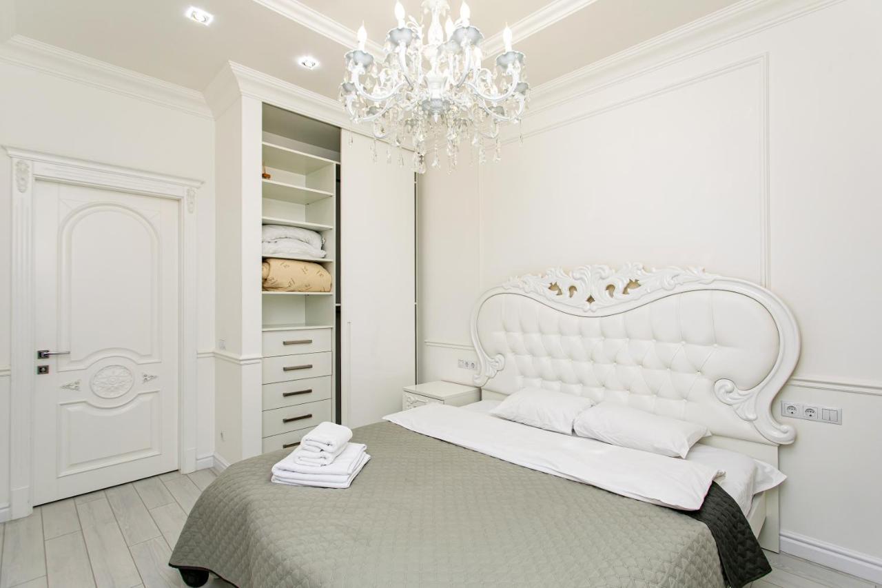 Petrovdom Apartments 10-353 In Rc Central Park, 7 John Mccain Street Kiev Eksteriør bilde