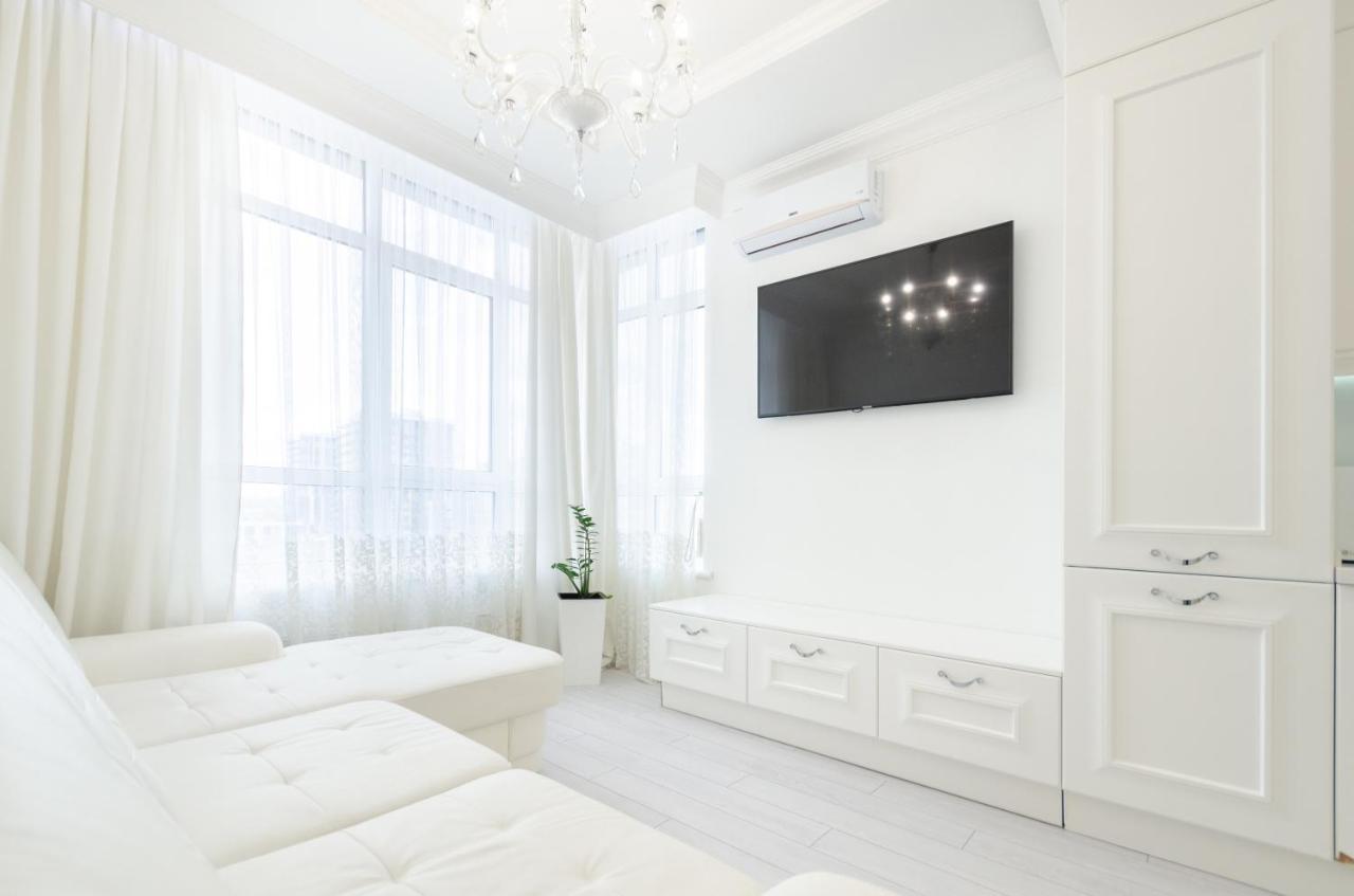 Petrovdom Apartments 10-353 In Rc Central Park, 7 John Mccain Street Kiev Eksteriør bilde